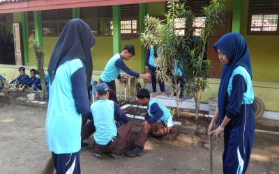 Belajar Merawat Rumah Bersama, Mengukir Kepedulian Lingkungan.